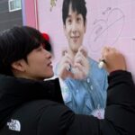 イム・シワン、自身への応援看板に直接サイン＆メッセージ…「Lovely one」