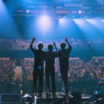 「CNBLUE」、シドニー公演の感動を再び…まぶしく輝くステージと客席