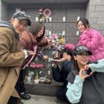 GIANT PINK、「EXID」ヘリンらと故パク・ボラムさんの納骨堂を訪れ誕生日を祝う…「もう2年、また来たよ」