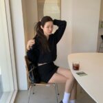 チャ・ジョンウォン、ハ・ジョンウが「歩くの嫌い」と暴露も現実は完璧な”11字”脚線美