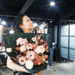 イ・ヨンエ、大胆なスリットが入った衣装でセクシーな脚線美を披露