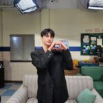 ソ・イングク、スーツ姿でキュートなポーズ…「マンスリー彼氏」ビハインド公開（動画あり）