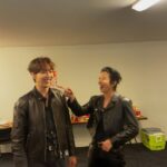 「CNBLUE」イ・ジョンシン、ジョン・ヨンファとのいたずらっ子全開ショット…「全部アップしちゃえ～」