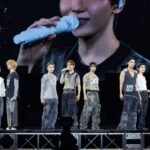 「イベントレポ」「SEVENTEEN」、アジアツアー順調…グループ公式カラーでシンガポールのランドマークを染めた