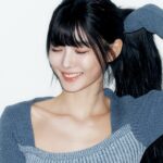 キム・ユジョン、すっきりと見せたきれいな鎖骨…雨の日は雨水がたまりそう