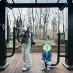 ソン・イェジン、息子ウジンくんとシミラールックでコーディネートデート…夫ヒョンビンが撮った写真？