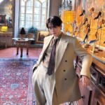 イ・ジョンソク、ミラノを背景にスタイリッシュな着こなし…モデル出身のオーラと存在感