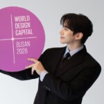 「2PM」ジュノ、ダンディなスーツ姿がまぶしい…釜山広報大使として活躍