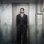 「BTS」V、ひげのメイクで大胆なイメチェン…ノワール映画の主人公みたい（動画あり）