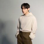 「BTS」V、やわらかな空気感の中でふと見せる真剣な表情