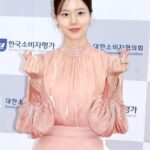 【全文】女優ムン・チェウォン、一般男性と6月結婚を直筆で発表「家庭を築くことに胸が高鳴る」