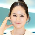 ハン・ガイン、「ベッドが360度回った」…めまい再発でも娘のために干潟体験に