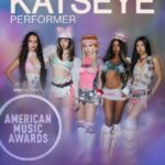 「KATSEYE」、「アメリカン・ミュージック・アワード」でパフォーマンス…新人賞など3部門にノミネート