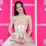 「BLACKPINK」JISOO巡る衣装騒動、海外デザイナーが態度一転「非難する意図なかった」