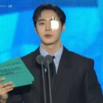 俳優チュ・ヨンウ、左目にアイパッチをつけた姿で「百想芸術大賞」に登場…「運動中の軽傷」