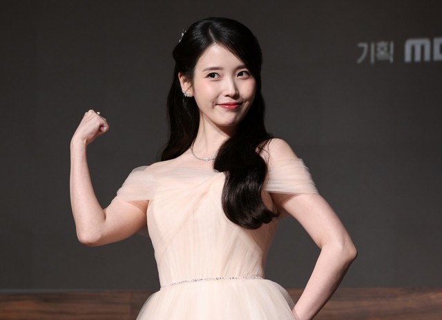 IU（アイユー）、ショッキングな食習慣の目撃談…「のり巻き一切れを30