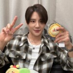 ジュンス、アイドル時代と変わらないビジュアル…ぬいぐるみと一緒にポーズ（動画あり）