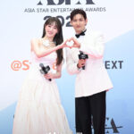 「東方神起」チャンミン＆イ・ソンギョン、「ASEA 2026」のまぶしいMCコンビ