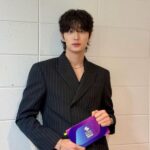 <トレンドブログ>キム・ジェウォン、「SEOUL MUSIC AWARDS」プレゼンターとして登場…スーツ姿にファンうっとり
