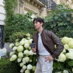 <トレンドブログ>「2PM」ジュノ、パリから近況を伝える…あじさいをバックにさわやかビジュアル