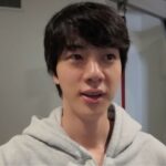 「BTS」Jin、文句なしの素顔と申し分のないフィジカルでファン心を撃ち抜く