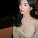 女優ソン・ヘギョ、毎日“美貌更新”にスジ（元miss A）も感嘆の反応…息を飲むほどの妖艶さ
