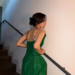 女優ムン・ガヨン、ドレスよりも目を引くタトゥー…母親の胎夢を刻んだ