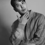 俳優キム・ジソク、恋人イ・ジュミョンについて言及…「公開恋愛後はデートが楽になった」