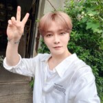 ジェジュン、爽やかなピース…SHIHOのYouTubeチャンネルに出演（動画あり）