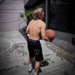 「FTISLAND」イ・ホンギ、上半身脱衣でバスケットボール…「SKULLHONG COMING SOON」（動画あり）
