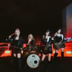 韓国発4人組ガールズバンドQWER、フジテレビアニメ「盗掘王」オープニングテーマ「SHOW DOWN」でワーナーミュージック・ジャパンより日本デビュー！7月8日（水）配信リリース決定！