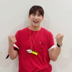 「東方神起」チャンミン、喜びのガッツポーズ…少年に戻った？