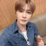 ジェジュン、デニムスタイルで放つナチュラルな魅力…ラジオ出演＆イベントのビハインドカット公開