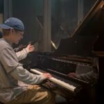 「BTS」V、ショパンコンクール優勝者チョ・ソンジンにピアノを習う…7年越しの憧れが現実に