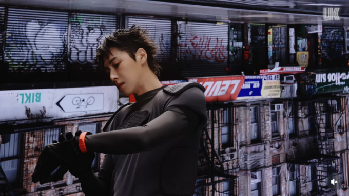 「東方神起」ユンホ、ゲームの中の世界？…1stシングル「Time's Tickin'」ティーザークリップ公開（動画あり）