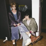 「BTS」Jin、グラビアのようなメンバーとのバックステージ…V＆Jung Kookとの愉快な姿