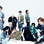「Stray Kids」、「THIS & THAT」で全世界のチャート1位を席巻
