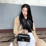<トレンドブログ>スジ、もう秋の準備！？８月からトレンチコート「まだ暑くはあるね」