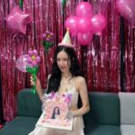 「少女時代」ティファニー、ピョン・ヨハンとの結婚後初の誕生日…しっかりお祝いしてもらったね