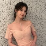 “耳管開放症が悪化”IU（アイユー）、コンサート＆アルバム延期発表後初の公の場…ファンの心配を洗い流した清らかな妖精美