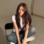 「gugudan」出身キム・セジョン、白Tシャツ＆ジーンズでもきれい…新プロフィール公開
