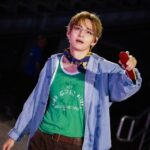 「BTS」V、集合写真を一新させた張本人だった…「一列で撮るのはつまらない」