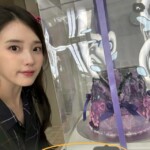 仲が良いだけ？…IU（アイユー）、イ・ジョンソクの次はビョン・ウソク？…激写された1枚の写真