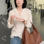 ソン・ヘギョ、シャツ×デニムだけでこのオーラ！…まるで20代「奇跡の清純美貌」