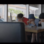 「BTS」Jung Kook、j-hopeとVとの楽しいひと時…ハンバーガーショップにトレーニングジム（動画あり）