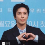 「CNBLUE」ヨンファ、カジュアルなジャケットスタイルと爽やかな笑顔…「私の残された恋愛」制作発表会ビハインドカット