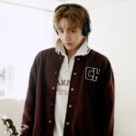 「BTS」V、スタジャン×ヘッドホンで音楽少年の雰囲気…本物は、語らない