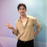 「東方神起」チャンミン、爽やかな笑顔でピース