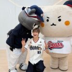 「&TEAM」EJ、韓国野球リーグでの始球式後に記念写真…「かわいいと食べたくなる」