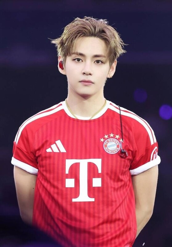 「BTS」Vとサッカー選手キム・ミンジェ、互いに大ファン…「ご飯でも一緒に」